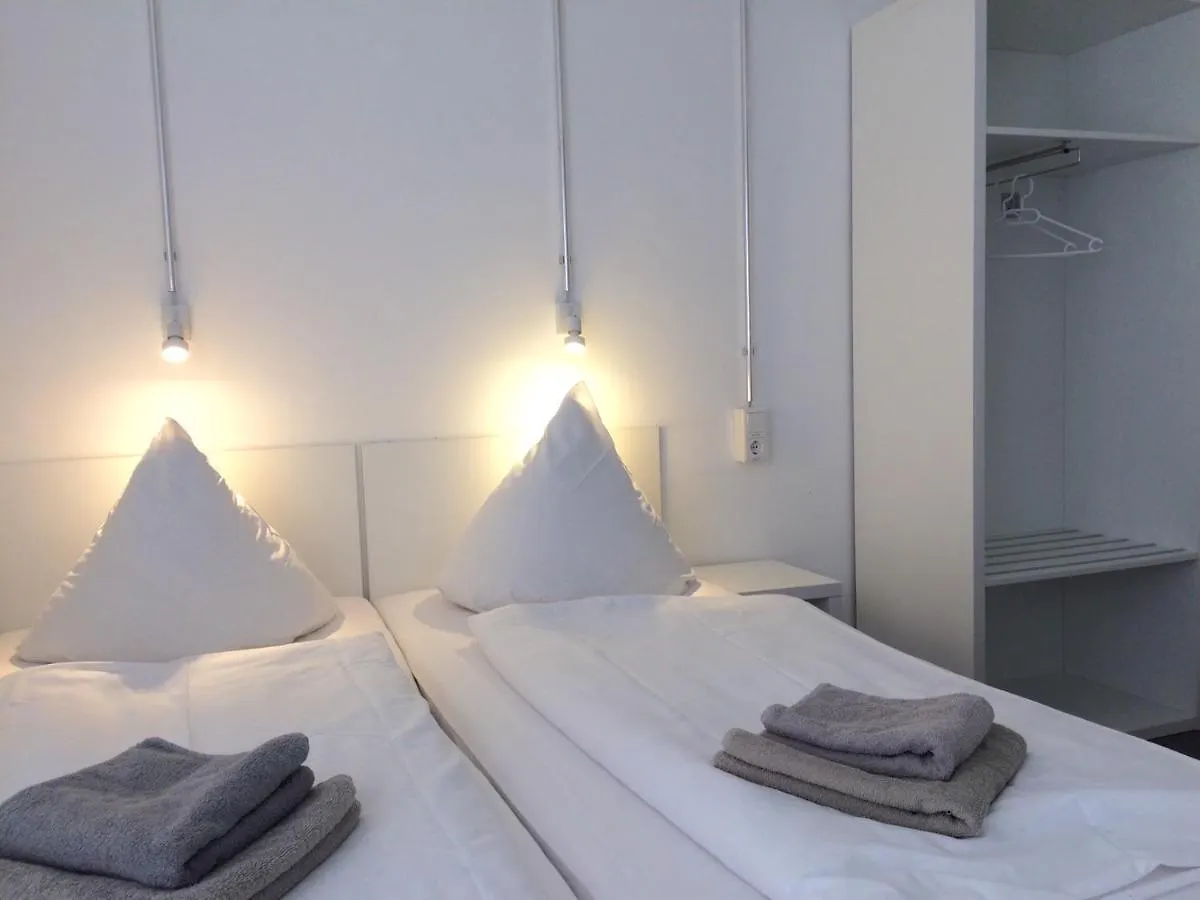 Daire Apartment&Rooms Near Brandenburg Gate Berlin